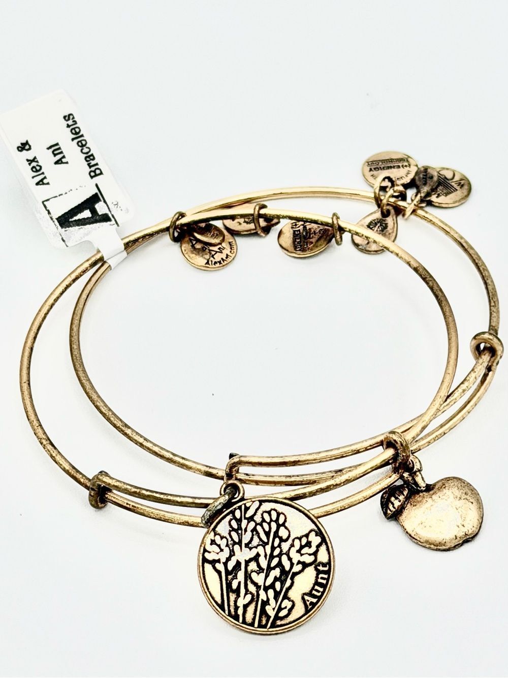 EUC ALEX ANDāANI 2 GOLD AUNT & APPLE CHARMS BRACELET BUNDLE!